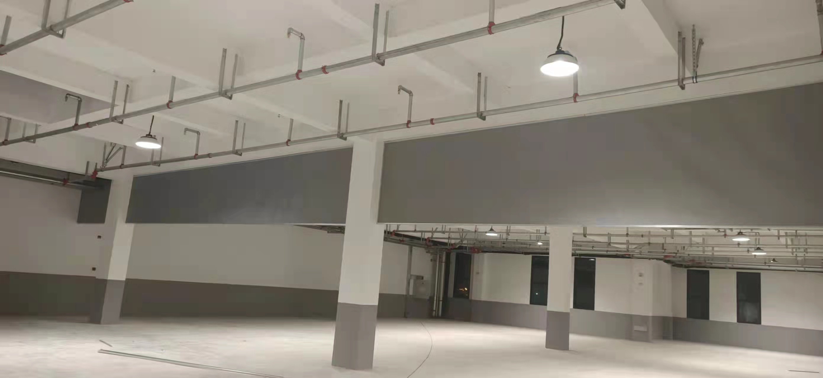 江蘇擋煙垂壁廠家介紹-不同材質的擋煙垂壁在哪些場所適用？