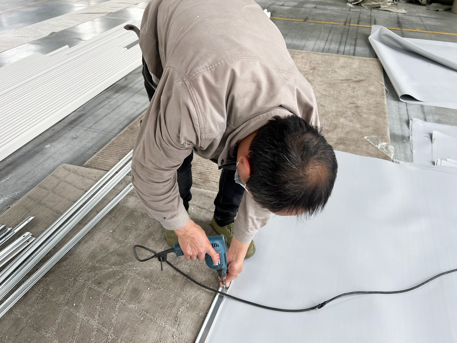 電動擋煙垂壁的尺寸、控制和安裝方案